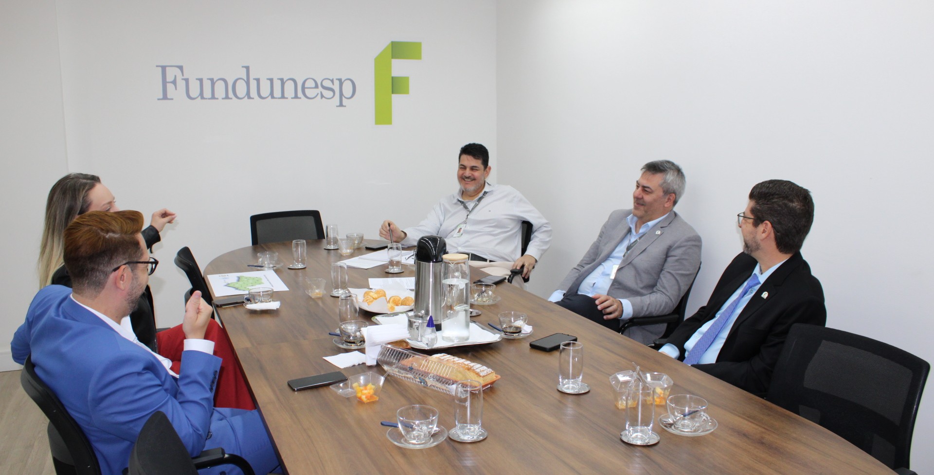 FUNDUNESP recebe representantes do HCFMB/Unesp para discutir futuras parcerias institucionais
