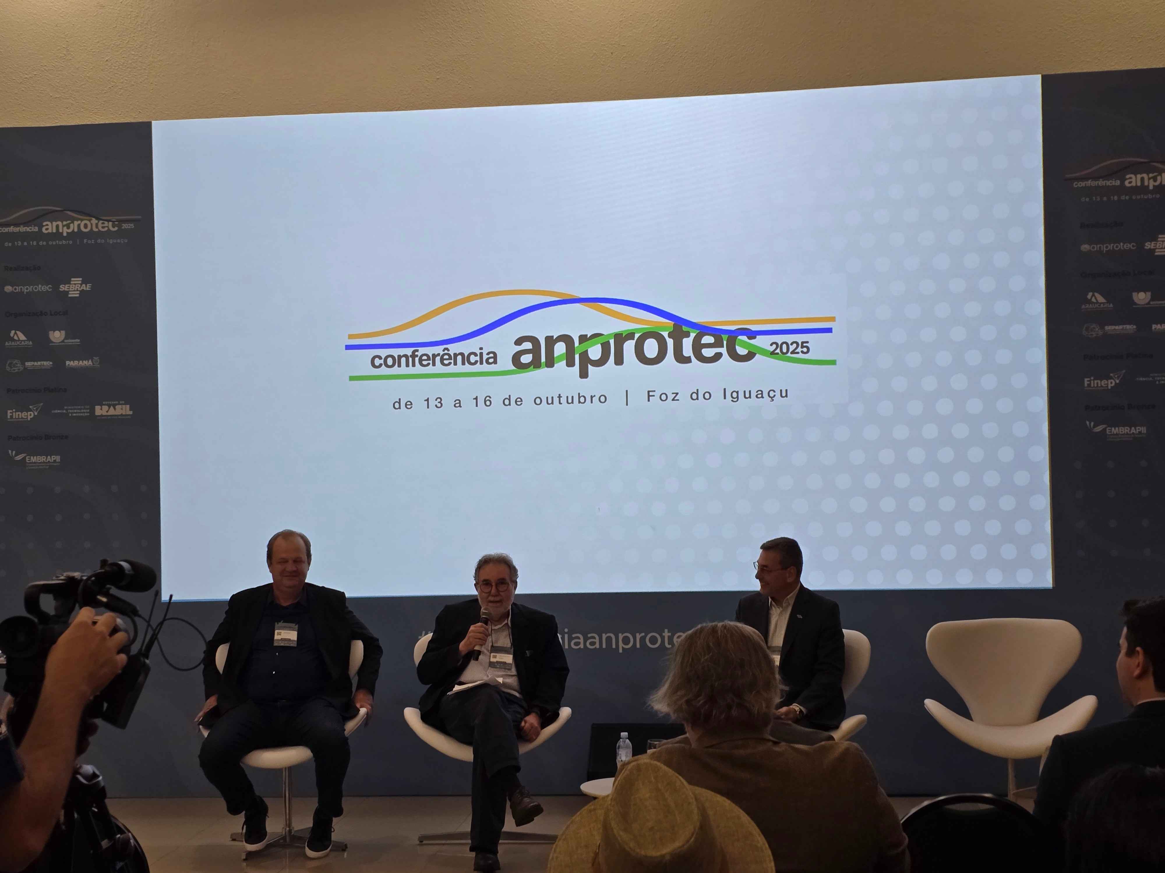 FUNDUNESP participa da Conferência Anprotec 2025 e destaca importância da inovação colaborativa