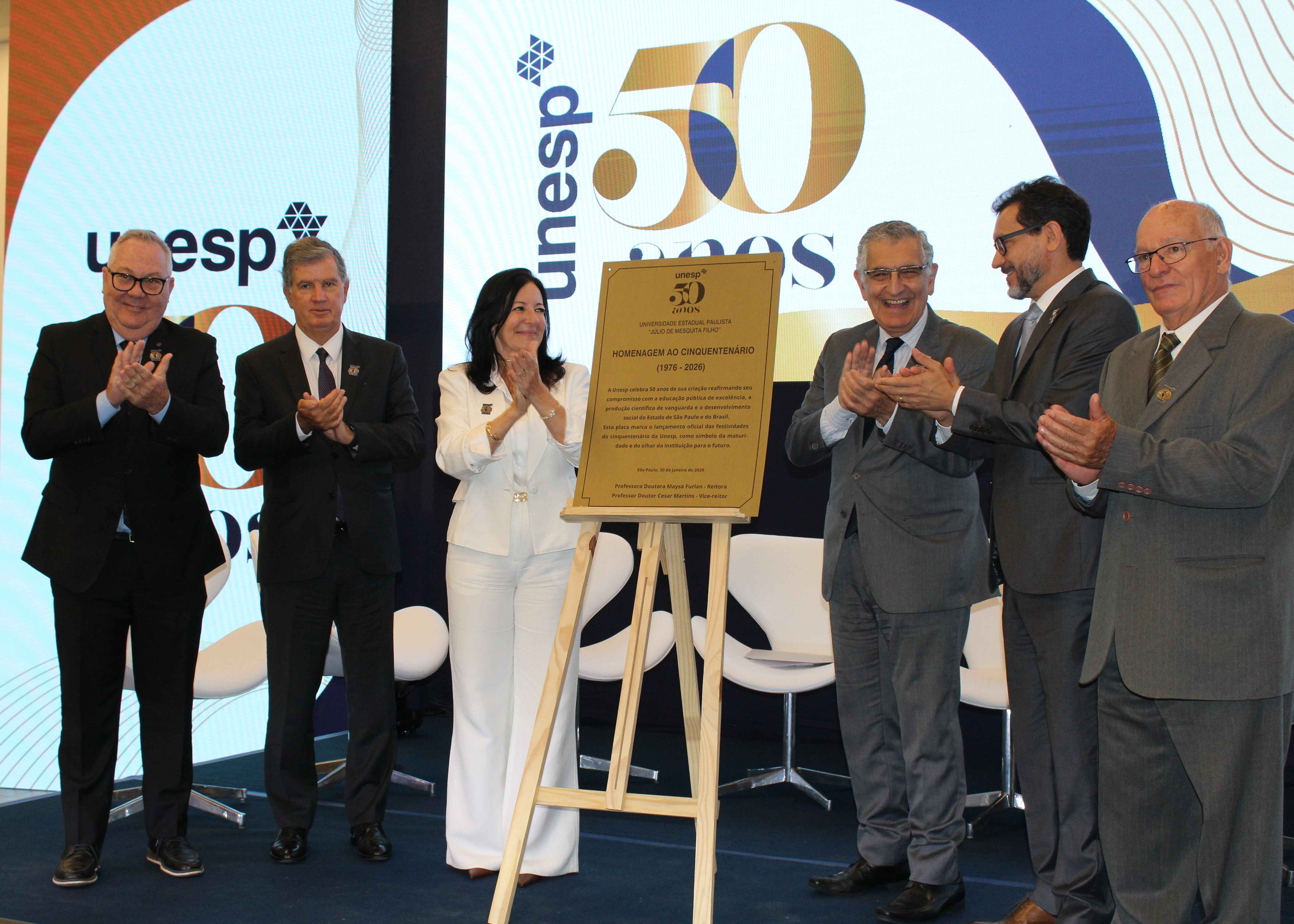 Imagem da placa de inauguração