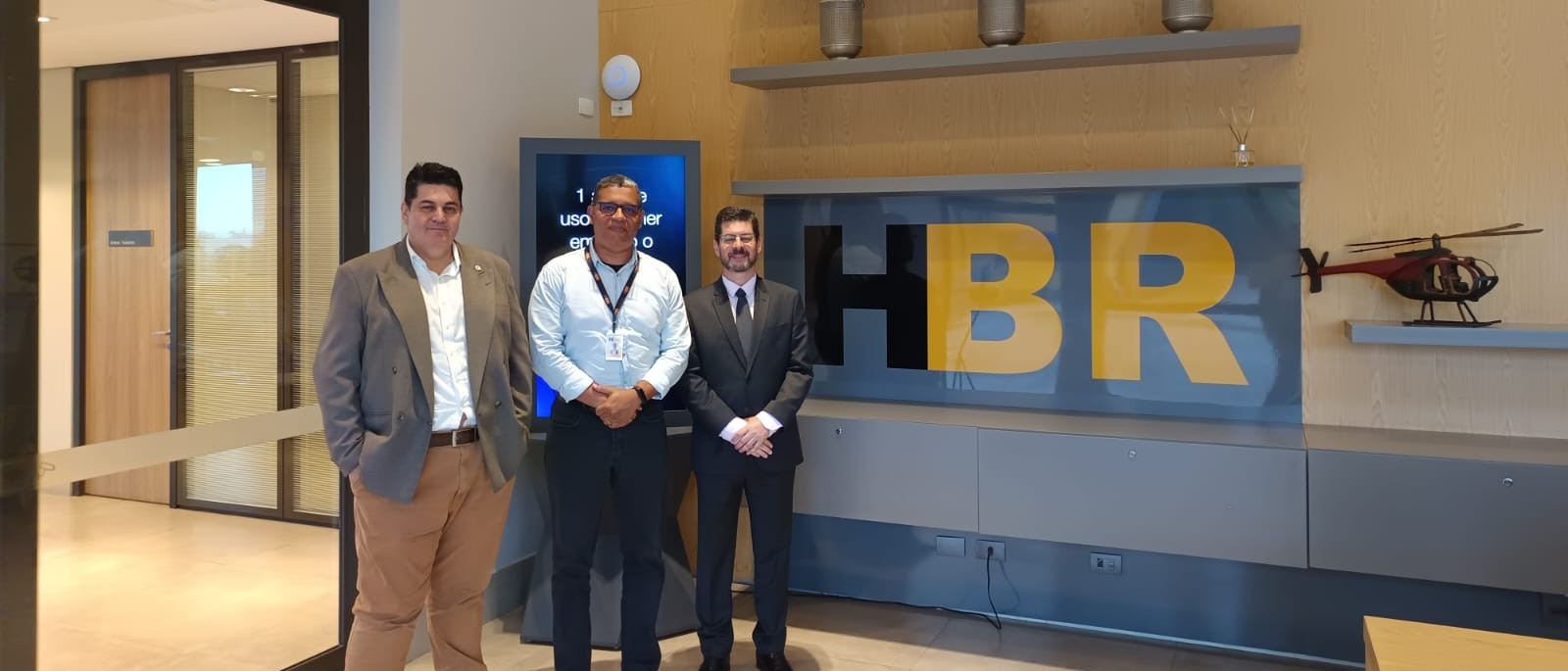 FUNDUNESP e HBR Aviação alinham estratégias para parceria técnica em inovação