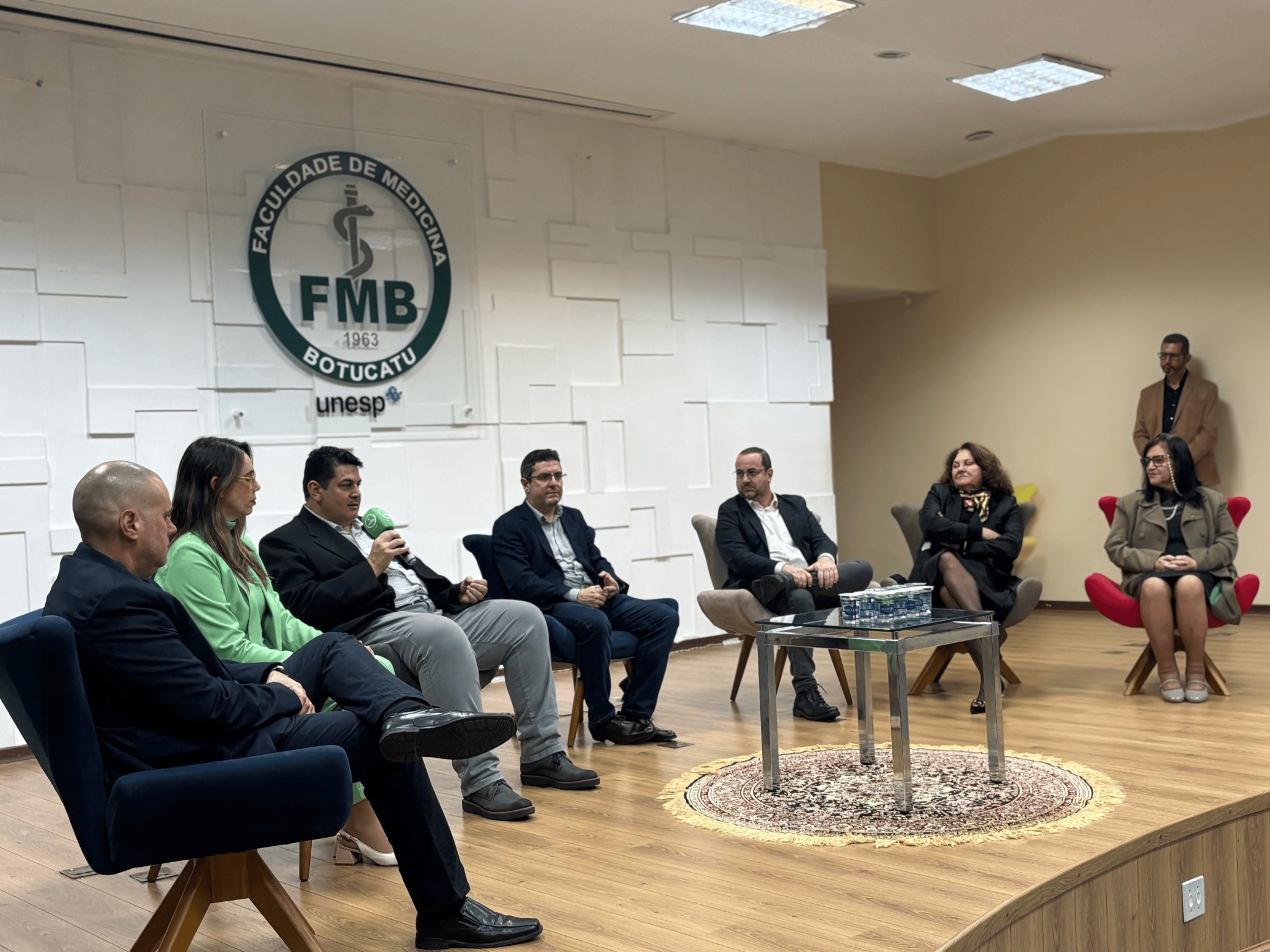 FUNDUNESP participa de fórum sobre inovação, pós-graduação e mercado na área da saúde